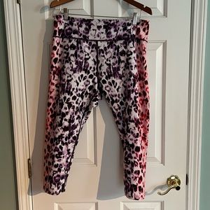 Fila cropped workout pants.  Size XXL.